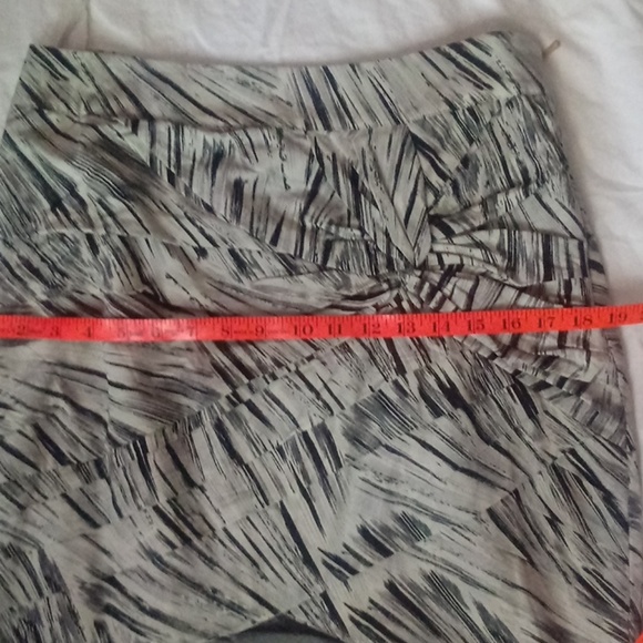 Leifsdottir Anthropologie skirt 10 - Picture 3 of 5